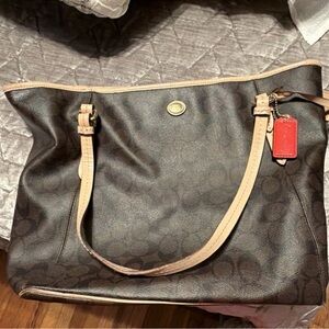 Coach Brown Signature Tote with Tan Straps and Red Tag